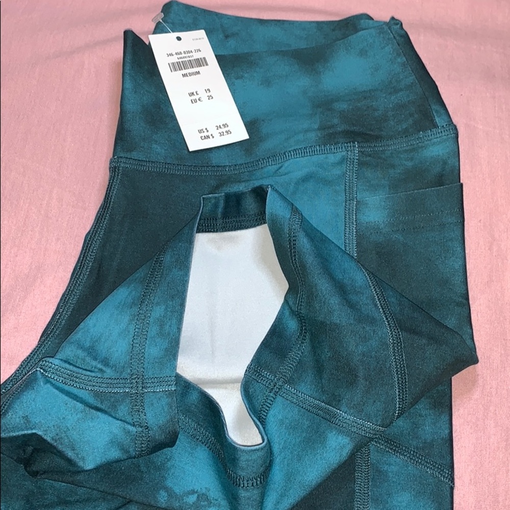 Activewear High-rise shorts - Picture 3 of 5